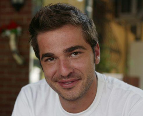 KADINLAR TACİZ EDİYOR