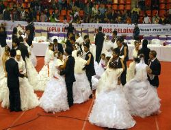 Roman Gelin, Nikah Töreninde Başbakan Erdoğan'dan İş Ve Af İstedi