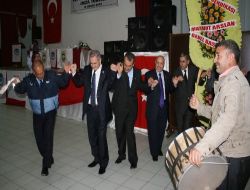 Toplu İş Sözleşmesini Davul Zurna İle Kutladılar