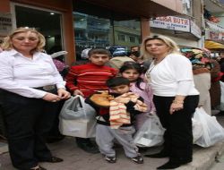 Bursa Bir Umut Derneği 250 Çocuğa Ayakkabı Ve Giysi Yardımı Yaptı