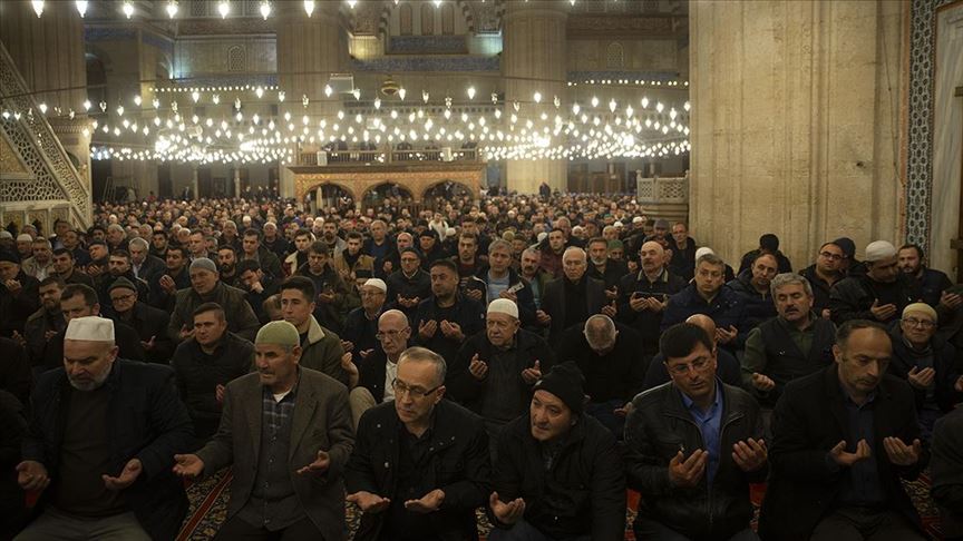 Regaip Kandili dualarla idrak edildi!