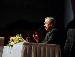 Arınç'tan 'Başsavcılık Basıldı' Tepkisi: Tuh Sana, Basıldı Denmez, Arama Kararıyla Arama Yapıldı Denilir!..