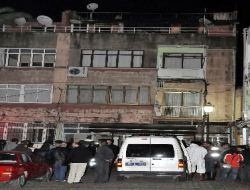 İzmir'de Yangın: 1 Ölü