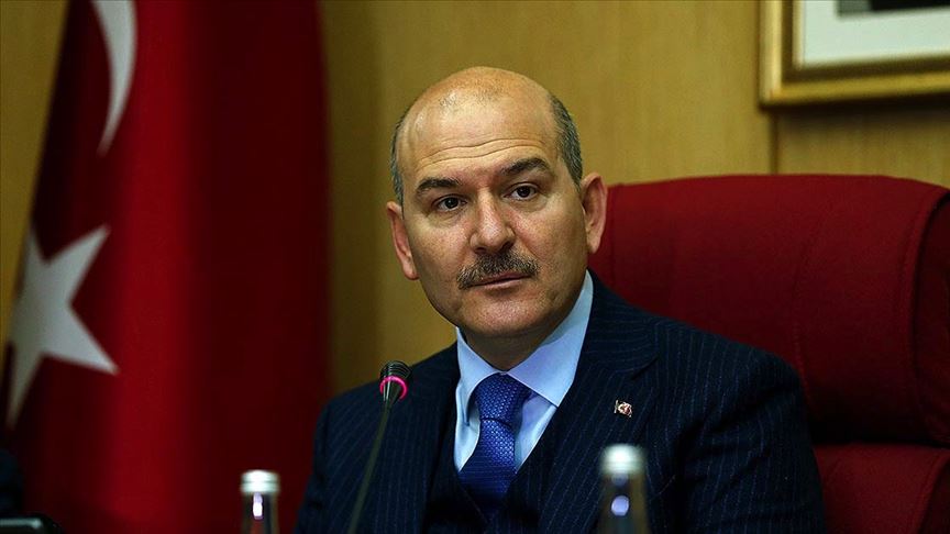Soylu: Maske üreticileri Sağlık Bakanlığıyla sözleşme yapmazlarsa fabrikalarına el koyarız