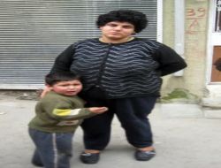Eşinin Terkettiği Kadın Yaşam Mücadelesi Veriyor