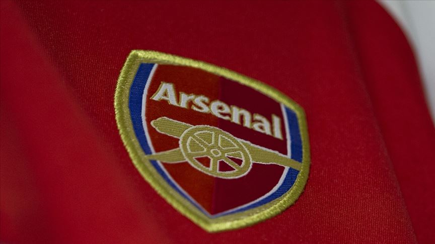 Arsenal'da yöneticiler maaşlarında indirim yaptı!