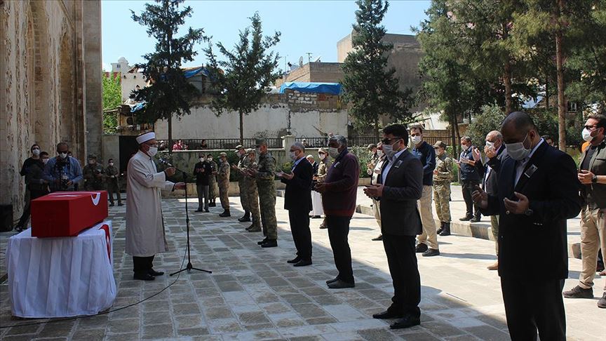 Hakkari'de şehit olan asker son yolculuğuna uğurlandı