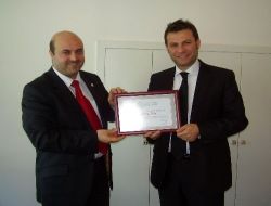 Yeşilay 'Kurtlar Vadisi' Yapımcılarına Teşekkür Ziyaretinde Bulundu