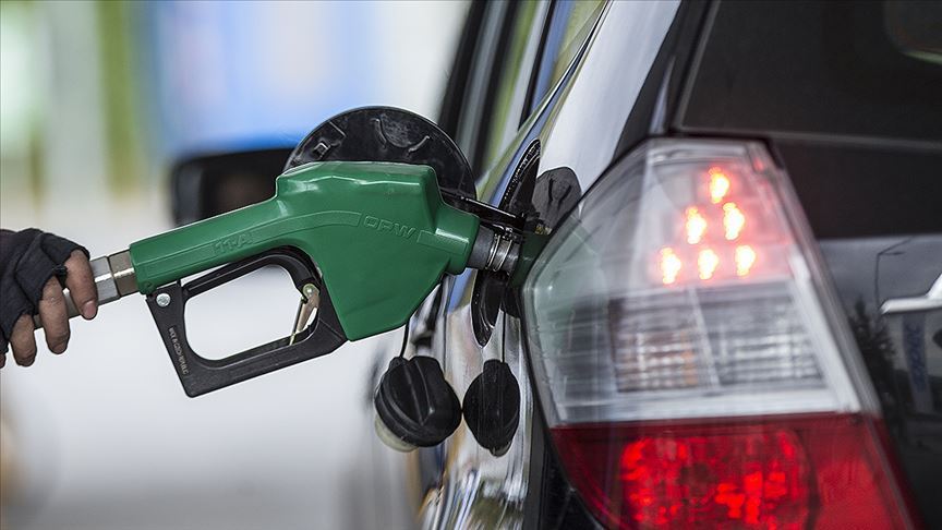 Benzine 16 kuruş zam yapıldı