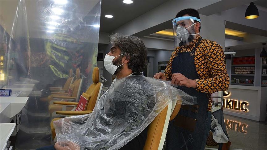 Berber, kuaför ve güzellik salonları yeniden faaliyete geçti!