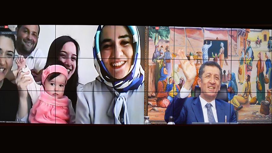 "Uzaktan eğitim ile ilgili yepyeni bir proje çalışmasının içindeyiz"