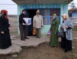 Kulübede Kalan Yaşlı Adama Yağmur Eğitim Gönüllüleri Derneği Sahip Çıktı