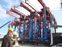 MIP, Mersin Limanı'na 12 Milyon Dolarlık Dev Vinç Yatırımı Yaptı!