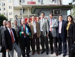 Öymen'i Protesto Ettikleri İçin Yargılanan Eğitim-Bir-Sen Üyeleri Beraat Etti!