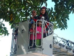 Alanya'da İtfaiye, Öğrencilere Afetlerle İlgili Kurs Veriyor