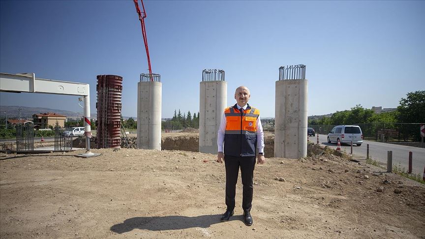 "Ankara-Kahramankazan yolu en kısa sürede hizmete sunulacak!"