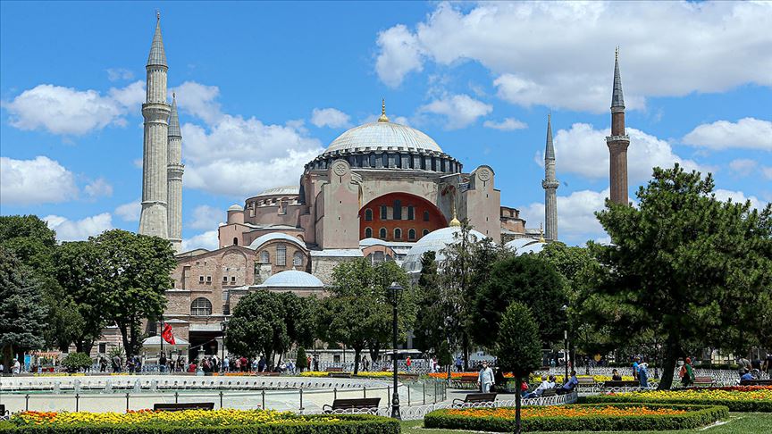 Ayasofya-i Kebir Cami-i Şerifi'nde dua programı başladı