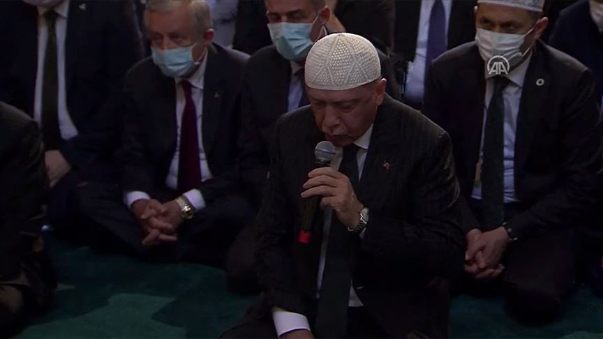 Cumhurbaşkanı Erdoğan, Ayasofya-i Kebir Cami-i Şerifi'nde Kur'an-ı Kerim okudu