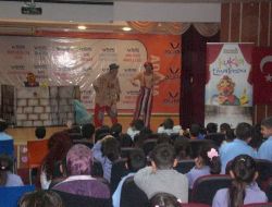 Zambak Kukla Çocuk Tiyatrosu Türkiye Turunda