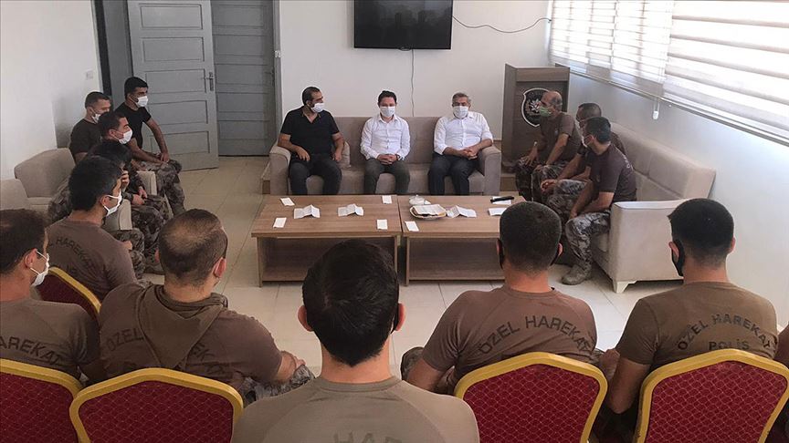 Soylu, Afrin'deki güvenlik görevlilerinin bayramını kutladı!