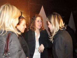 Tahliye Edilen Duruoğlu Çiçeklerle Karşılandı