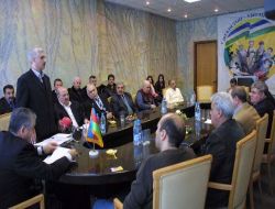 Hocalı Kurbanlarını Anan Özbekistan Azerileri Abd'ye Tepkili