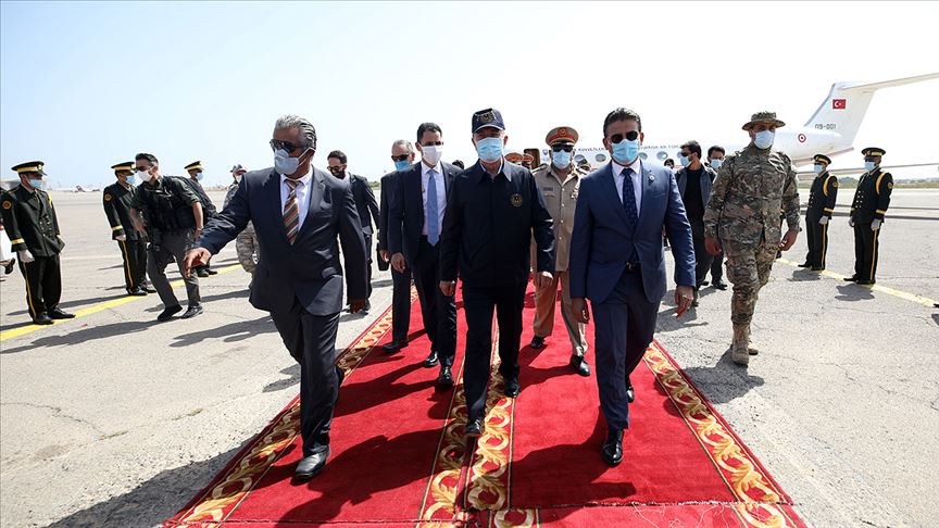 Akar ve Genelkurmay Başkanı Orgeneral Güler Libya'da..