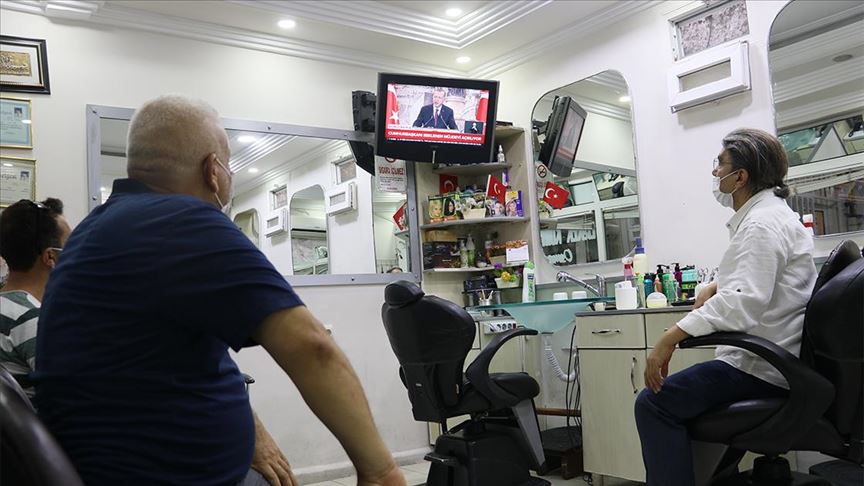 Cumhurbaşkanı Erdoğan'ın 'müjde' açıklamasını vatandaşlar ilgiyle izlendi