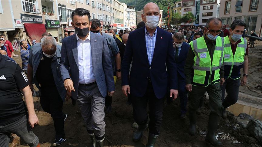 Pakdemirli: Giresun'daki selde ağustos ayı ortalamasının 1,5 misli bir günde yağdı