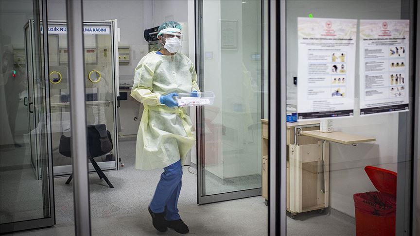 Türkiye'de Kovid-19 tedavisi tamamlananların sayısı 241 bin 809 oldu!