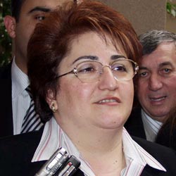 MİT'in 'erkek istihbarat elemanı' alma gerekçesi Güldal Akşit'i tatmin etti