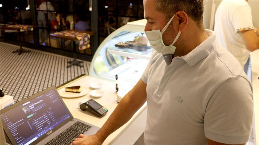 Kafeler gece yarısıyla birlikte müzik yayınını durdurdu!