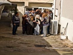 Zehir Tacirlerine Düzenlenen Operasyonda 17 Kişi Gözaltına Alındı