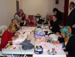 Folklorik Bebek Kursunu Başarıyla Tamamlayanlar Sertifikalarını Aldı