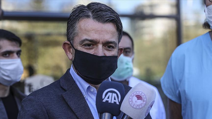 Pakdemirli enkaz altından çıkarılan Buse Hasyılmaz'ı ziyaret etti