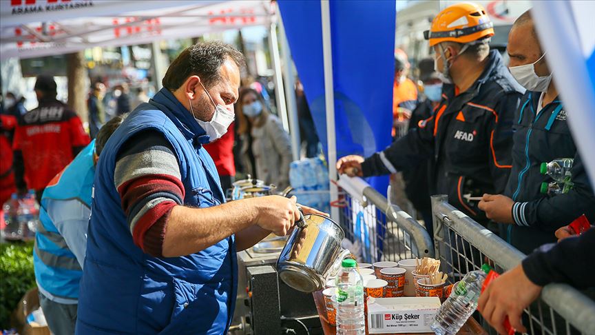 "Gelen tüm ayni bağışlar AFAD ve Bakanlık kanalıyla dağıtılmaktadır"
