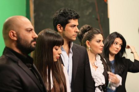 BİR DİZİ DAHA REYTİNG KURBANI OLDU!!