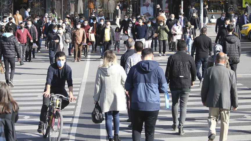 Ankara'da açık alanda sigara denetimi yapıldı