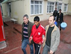 Lise Öğrencilerini Bıçakla Tehdit Edip Paralarını Alan Şahıs Tutuklandı