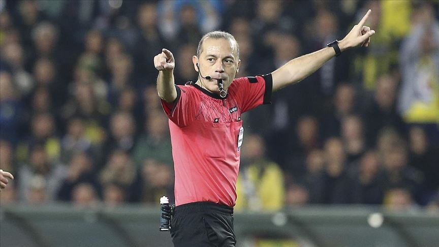 Cüneyt Çakır Çekya-Slovakya maçında düdük çalacak!