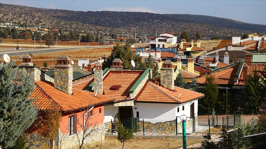 Kovid-19 salgını yazlıkları kışlığa çevirdi!