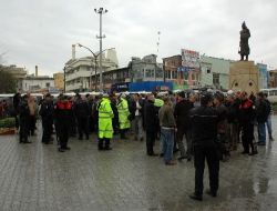 Tarsus'ta Yol Güzergahı Değişen Minibüsçüler Kontak Kapattı