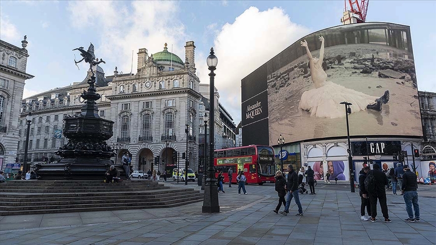 İngiltere'de görülen Kovid-19 türü dünyada paniğe yol açtı!