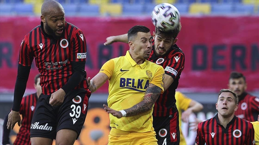 Gençlerbirliği'nin stoperi Arda Kızıldağ fırsatı iyi değerlendirdi