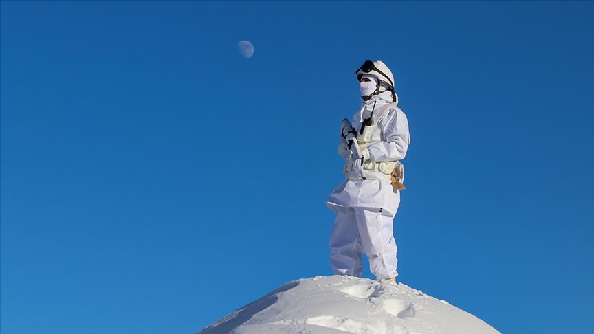 Mehmetçik Irak sınırında teröristlere geçit vermiyor