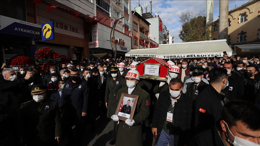 Şehit Uzman Çavuş Özbent İzmir'de son yolculuğuna uğurlandı