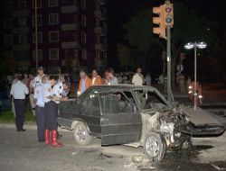 Konya'da İki Otomobil Çarpıştı: 3'ü Çocuk 8 Kişi Yaralandı