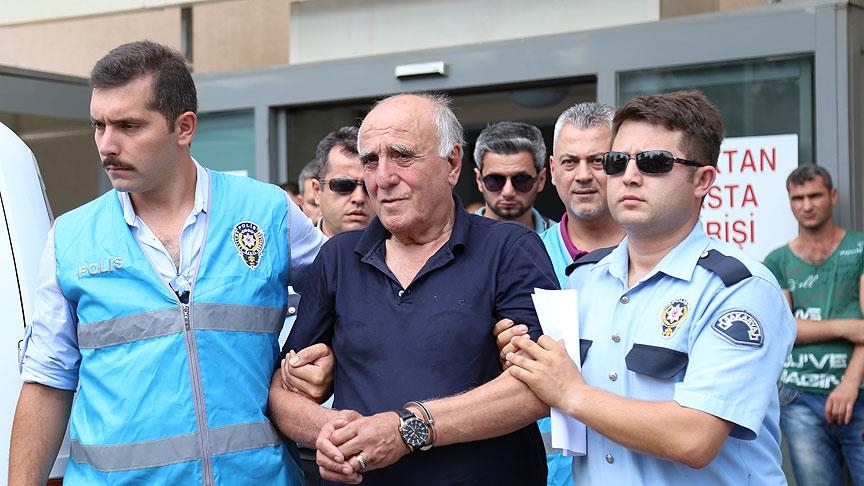 Hakan Şükür'ün babası 'FETÖ'ya yardım' suçundan 3 yıl 1 ay hapis cezasına çarptırıldı