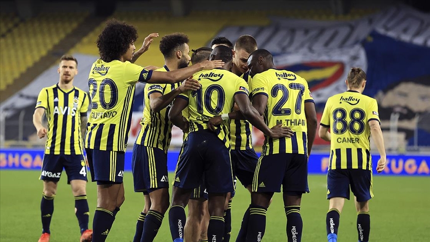 Fenerbahçe 3 puanı 3 golle aldı!