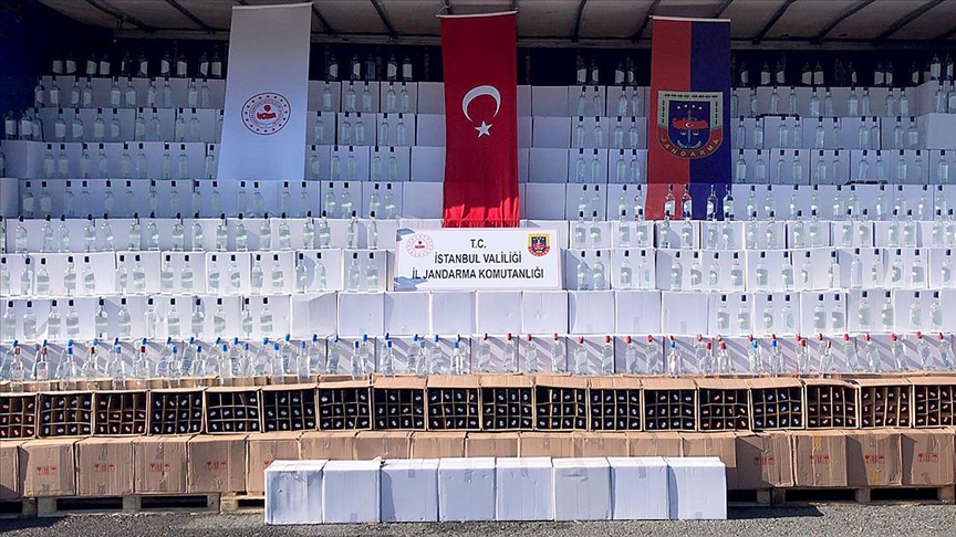 'İstanbul'da jandarmadan sahte içki operasyonu'